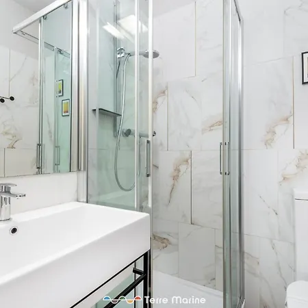 14, Terre Marine Apartment
